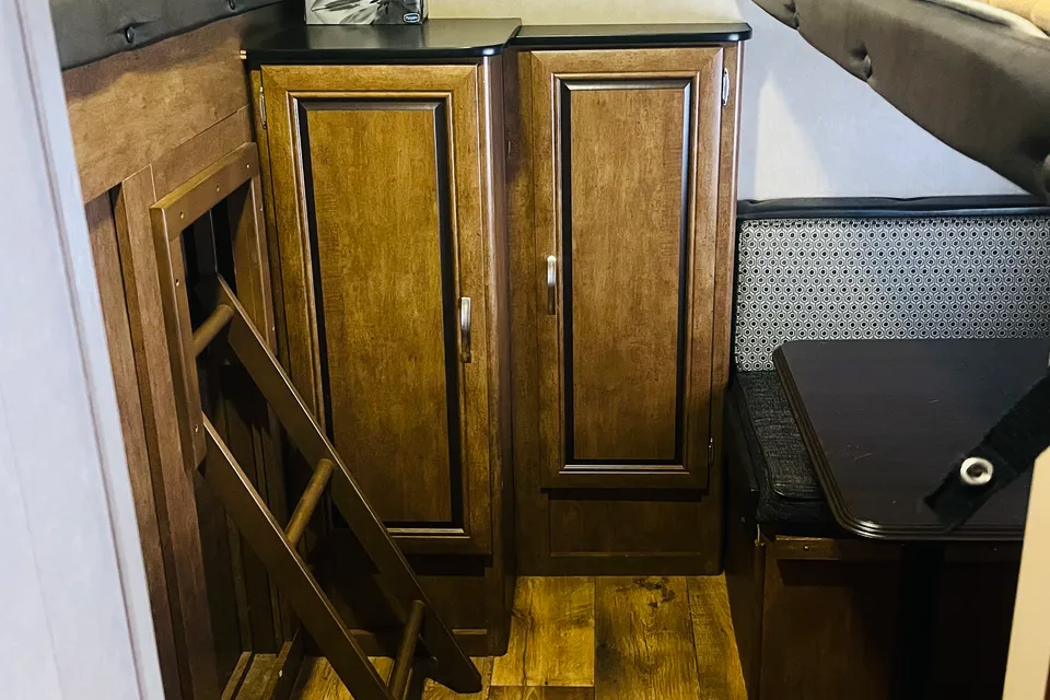 Janna's Salem by Forest River 30kqbss Travel Trailer