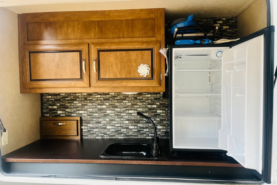 Janna's Salem by Forest River 30kqbss Travel Trailer