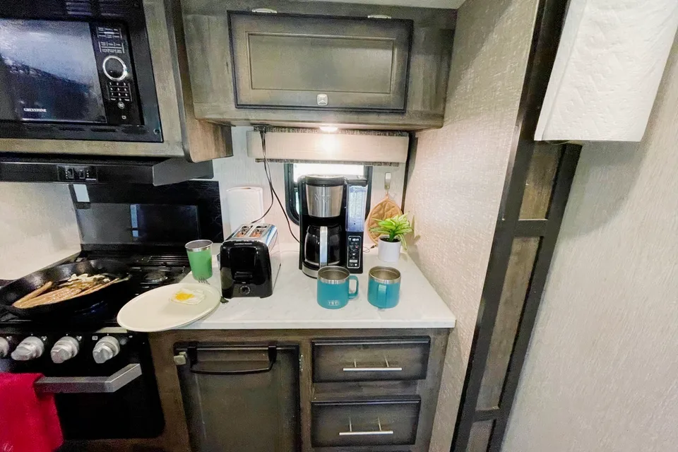 Luxury Heartland Mallard M33 - Travel Trailer