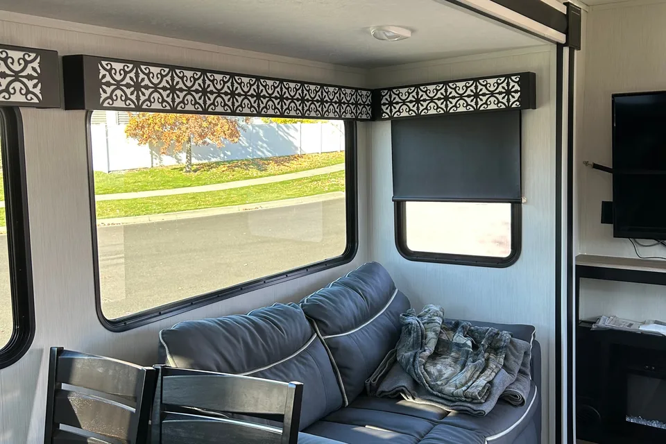 Forest River 282RKX Travel Trailer- Wildcat