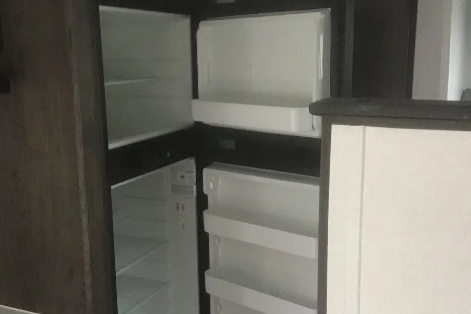 2022 Viking Trailer with bunks 17BH