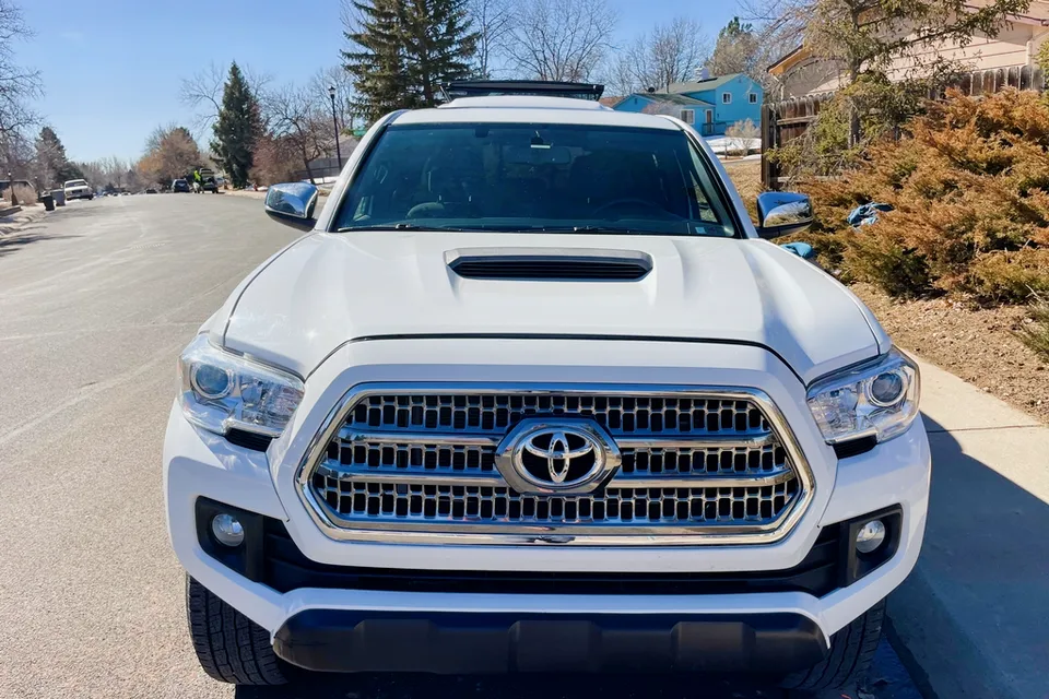 Toyota Tacoma (Longbed) Truck Camper
