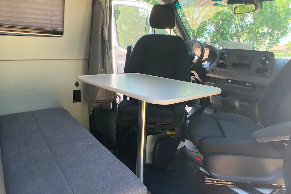 Campervan North America Treasure Chaser