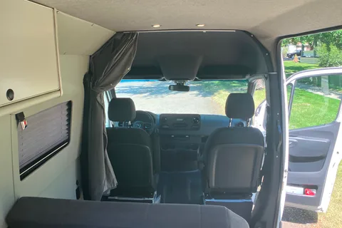 Campervan North America Treasure Chaser