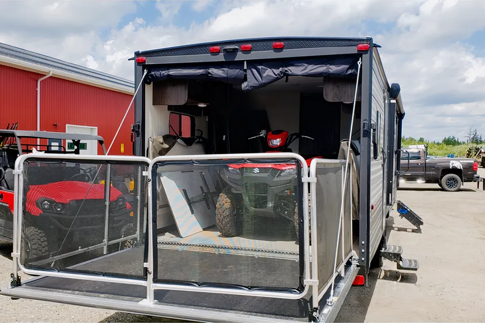 Cedrik's Grey Wolf 27RR Toy Hauler