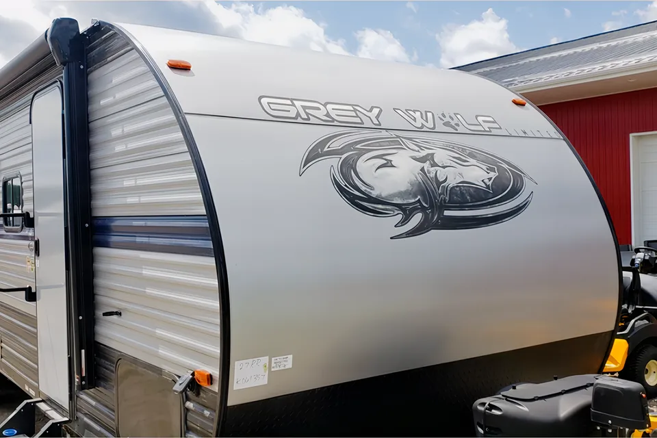 Cedrik's Grey Wolf 27RR Toy Hauler