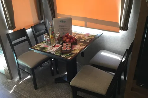 Executive Suite - Palomino - Columbus - Delivery