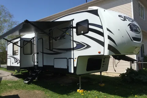 Executive Suite - Palomino - Columbus - Delivery