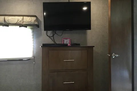 Executive Suite - Palomino - Columbus - Delivery