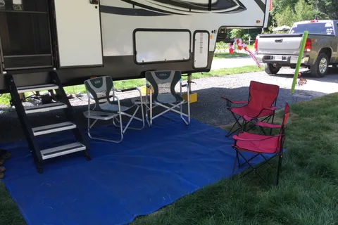 Executive Suite - Palomino - Columbus - Delivery