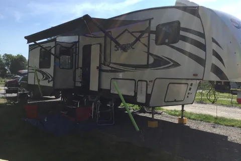 Executive Suite - Palomino - Columbus - Delivery