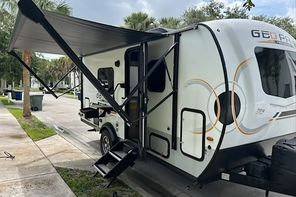 Aliyah's Weekender Geo Pro