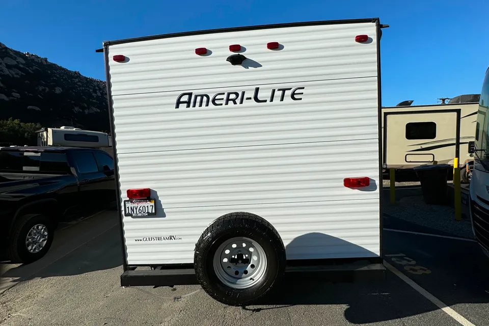 2022 travel trailer 