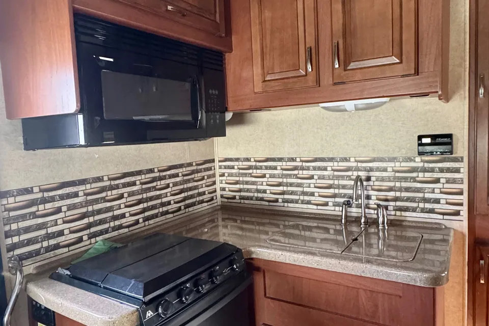 Finny's Jayco Greyhawk Class C