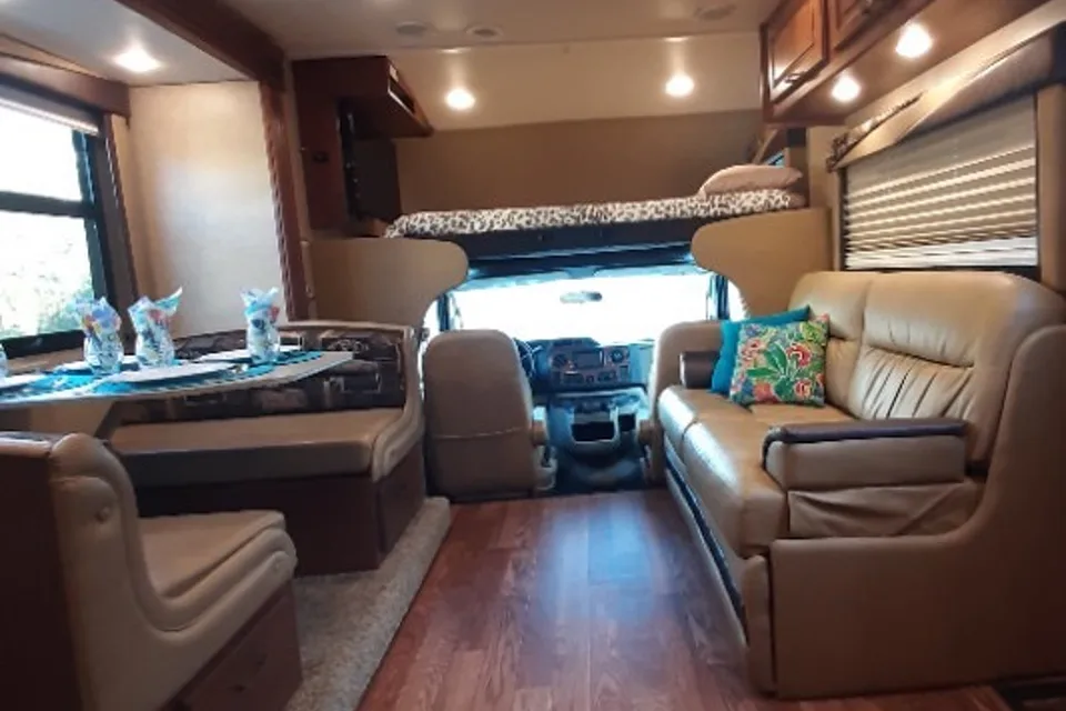 Finny's Jayco Greyhawk Class C