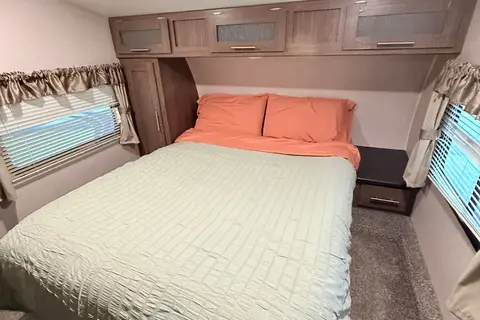 Trini's Keystone Hideout Fifth Wheel
