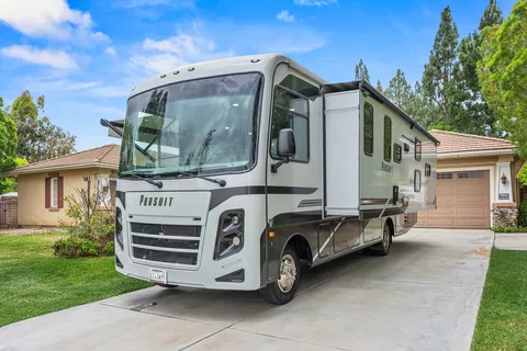 Tim’ s Coachmen Pursuit E9