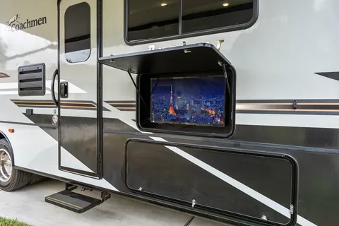 Tim’ s Coachmen Pursuit E9