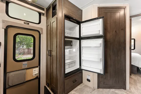 Tim’ s Coachmen Pursuit E9