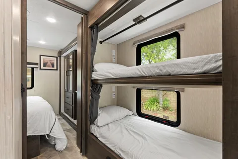 Tim’ s Coachmen Pursuit E9