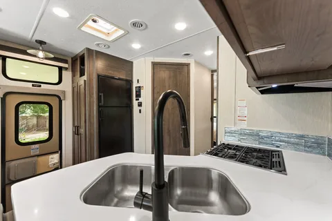Tim’ s Coachmen Pursuit E9