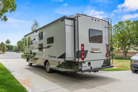 Tim’ s Coachmen Pursuit E9