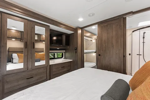 Tim’ s Coachmen Pursuit E9