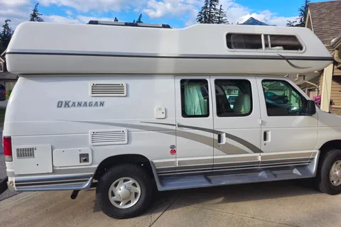 Kailen's Okanagan class b Campervan