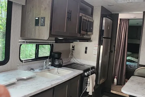 Coachmen leprechaun Class C