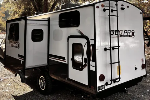 2024 Geo Pro 20BHS 21ft | Family Bunkhouse | Sleeps 6 | Lightweight | Hitch Included | Irvine