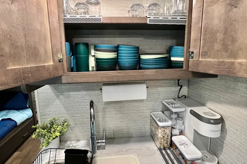 Kind Spirit Adventures | Class C Winnebago Sleeps 7