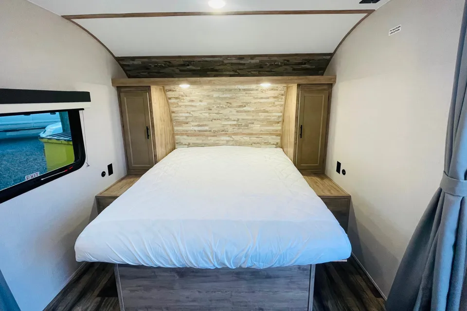 Grand River 25BH Travel Trailer