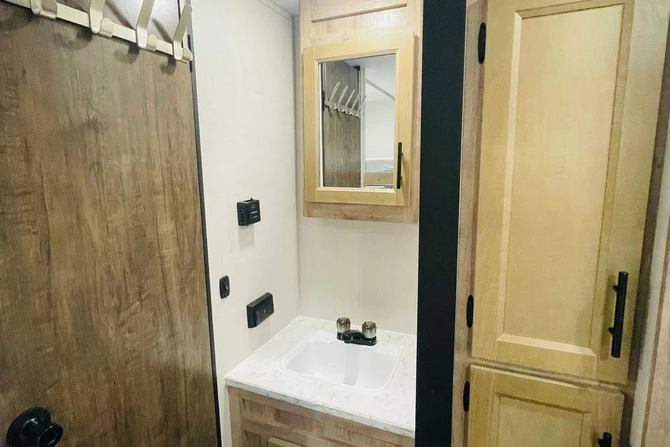 Grand River 25BH Travel Trailer