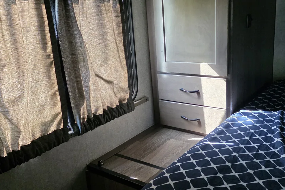 Kitty's Winnebago Minnie Class C