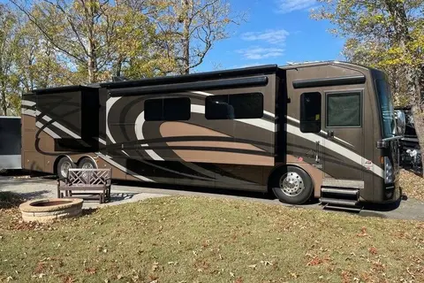 John's Thor Motor Coach Tucsany 44MT Class A