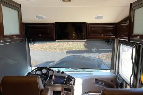 John's Thor Motor Coach Tucsany 44MT Class A