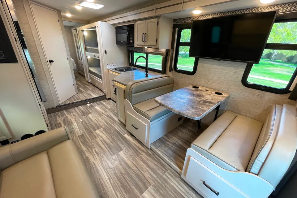 RV's Thor Motor Coach 31E Class C Luxury Motorhome w/ Bunk Bed by RV Phoenix LLC Class C