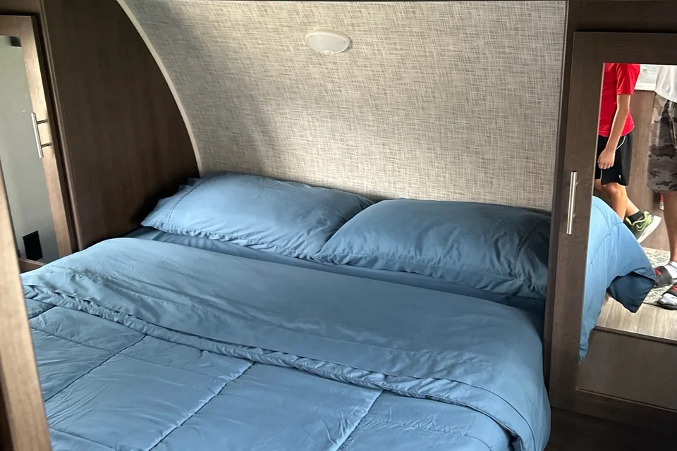 Daniel's Keystone Wildwood 243BHXL Travel Trailer