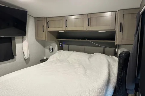 Grand Design 324MBS Fifth Wheel 38 Feet