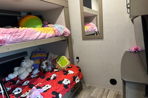 Grand Design 324MBS Fifth Wheel 38 Feet