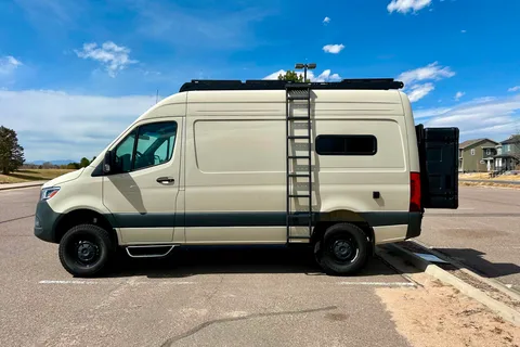 2024 Rocky Roamer. The Family Van!!!