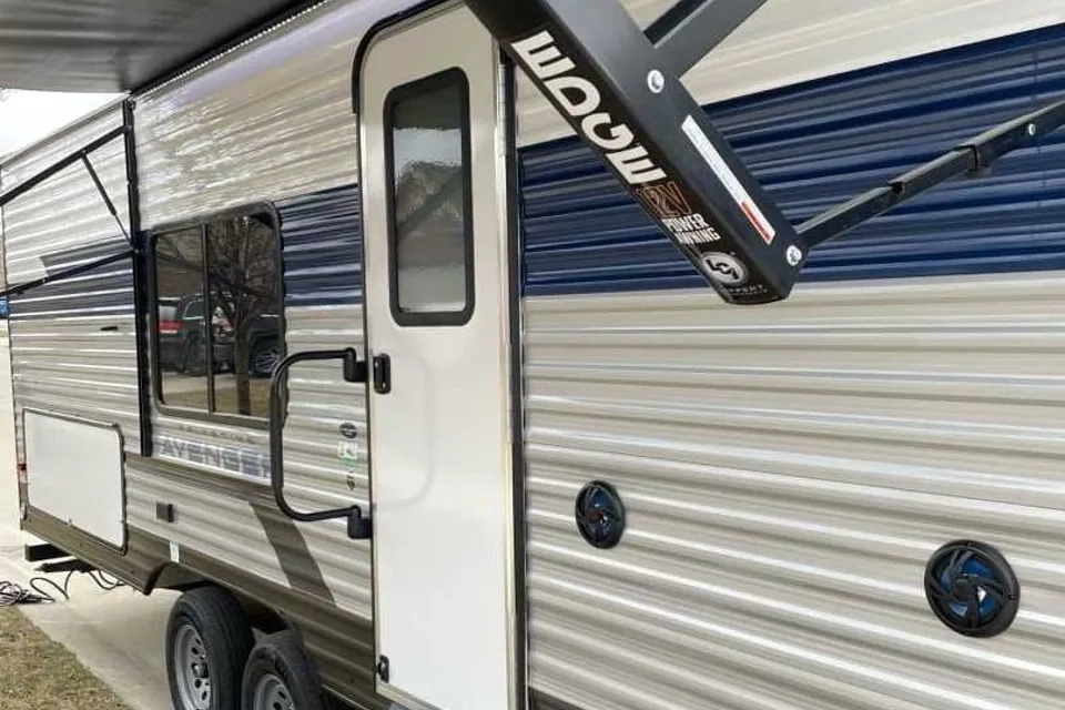 Jesse's Prime Time Avenger Travel Trailer
