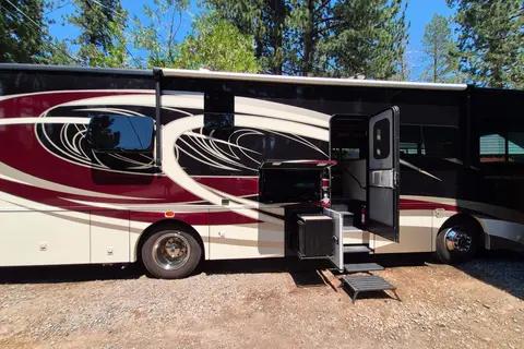 jim's Coachman sportscoach 339ds Class A