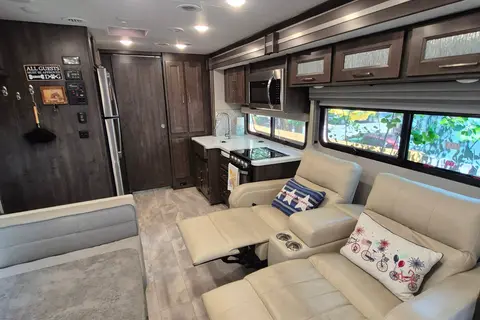jim's Coachman sportscoach 339ds Class A
