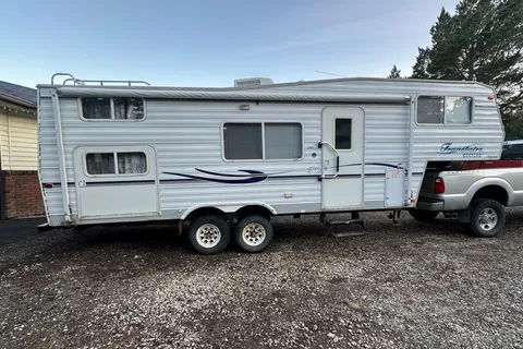 Mike's Travelaire RW264 Fifth Wheel