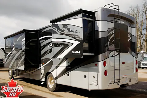 Lucia's Jayco Seneca 37L Class Super C