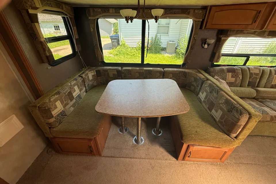 PJ Enterprize Palomino Puma Travel Trailer