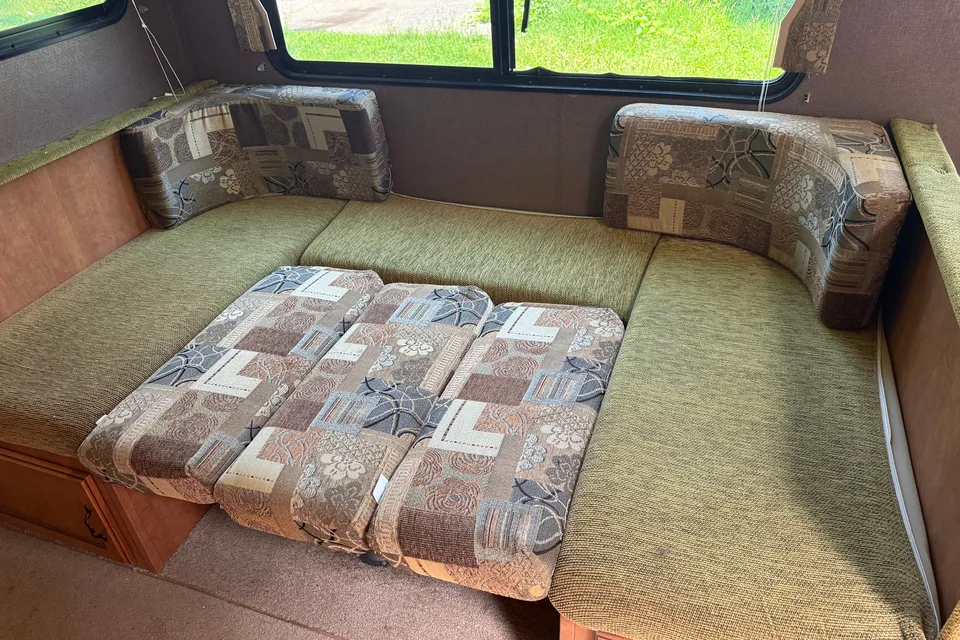 PJ Enterprize Palomino Puma Travel Trailer
