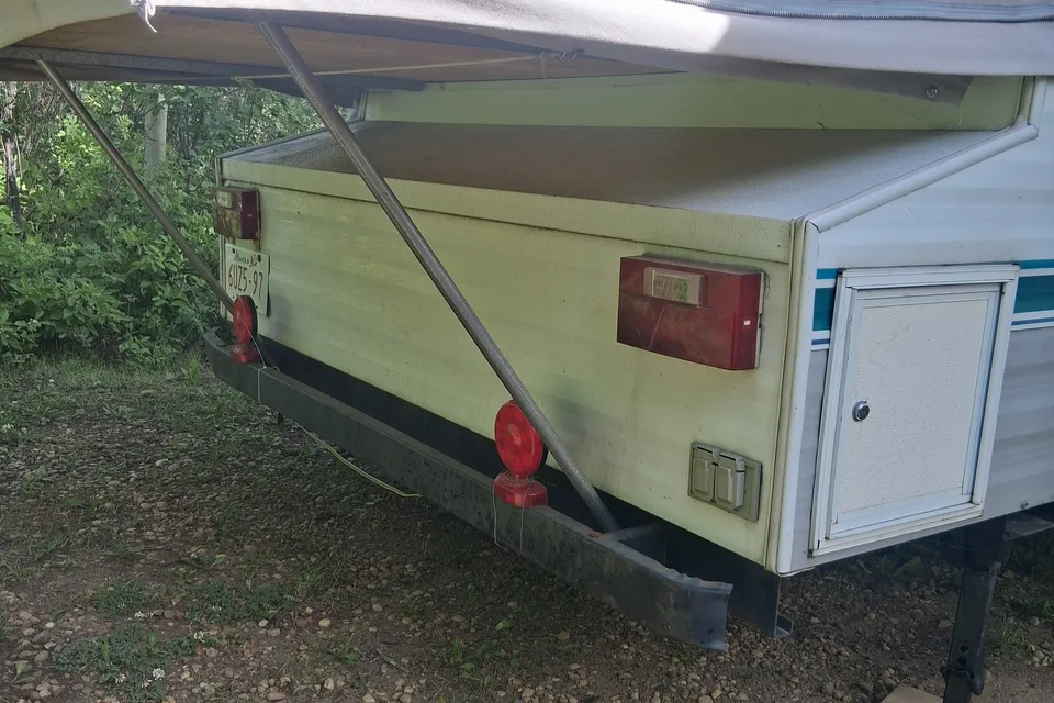 1996 Bonair Tent Trailer