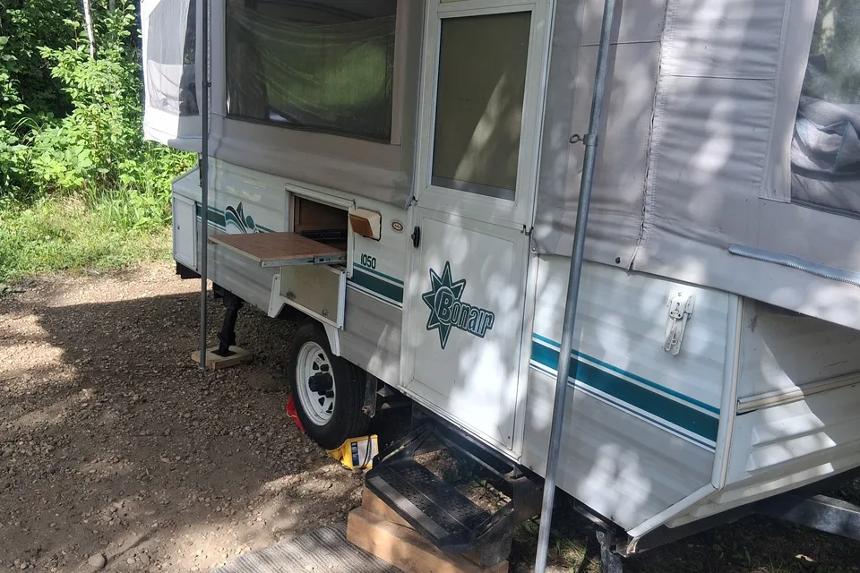 1996 Bonair Tent Trailer